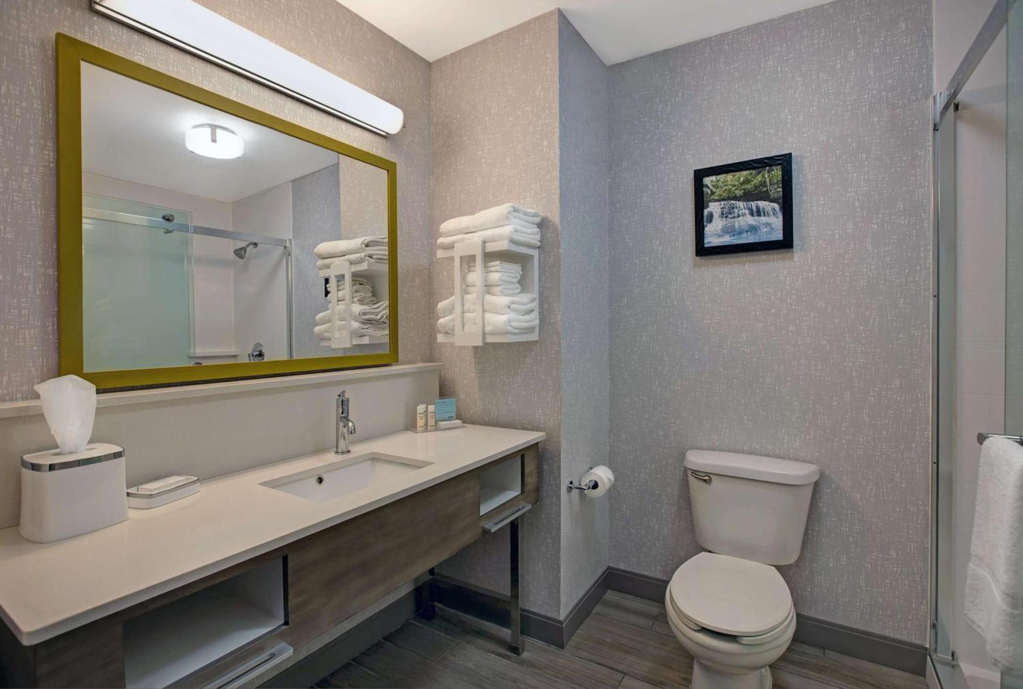 Hampton Inn Вестфілд Екстер'єр фото